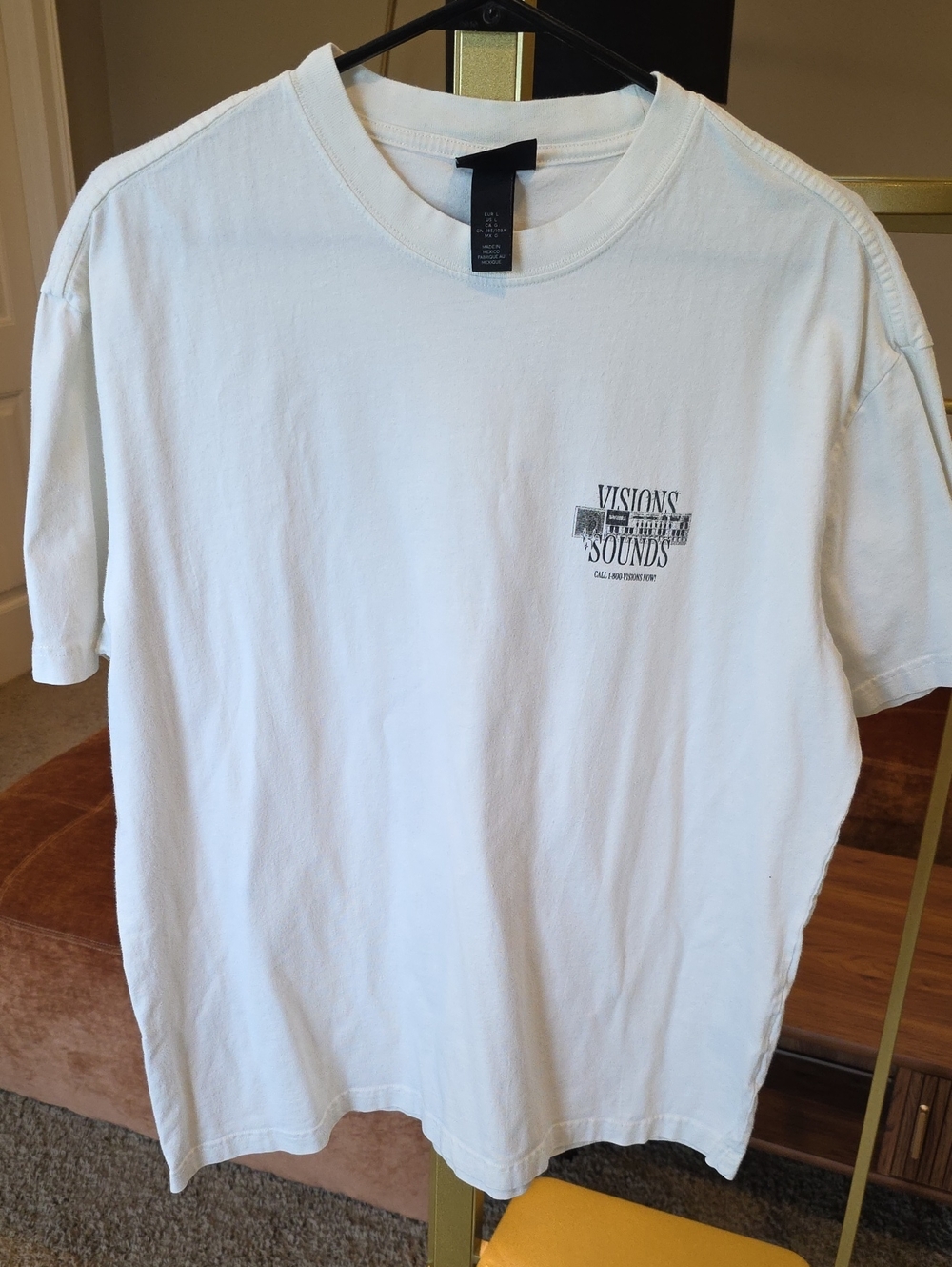 H&M White Short-Sleeve Graphic Crewneck T-Shirt